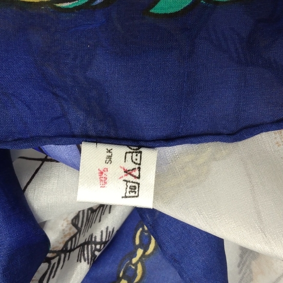 Vintage Golden Dragon 100% Silk Scarf - Picture 8 of 9